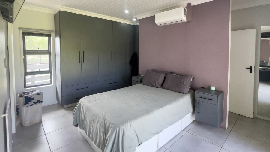 6 Bedroom Property for Sale in Riverside Western Cape